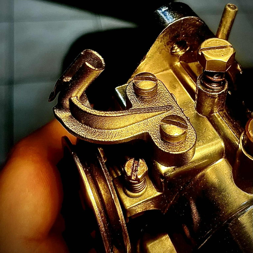 Carburettor Throttle Bracket - Zenith/Bendix