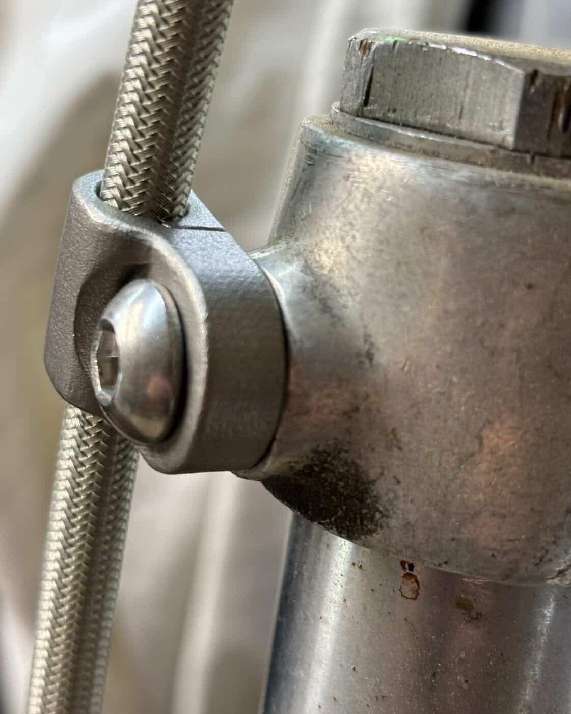 Hose Clamp - Harley E78 Top Yoke